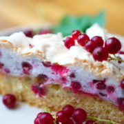 Johannisbeer-Baiser-Kuchen
